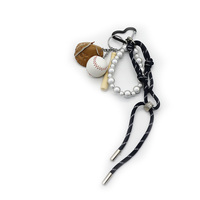 Spot new miu department hand baseball pearl bag charm accessories car keychain
